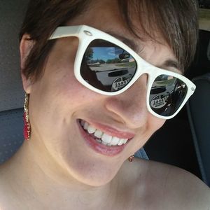 Meet your Posher, Felicia